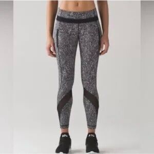 Lululemon Inspire Tight II‎ Power Jacquard Black White Crop Workout Yoga Running